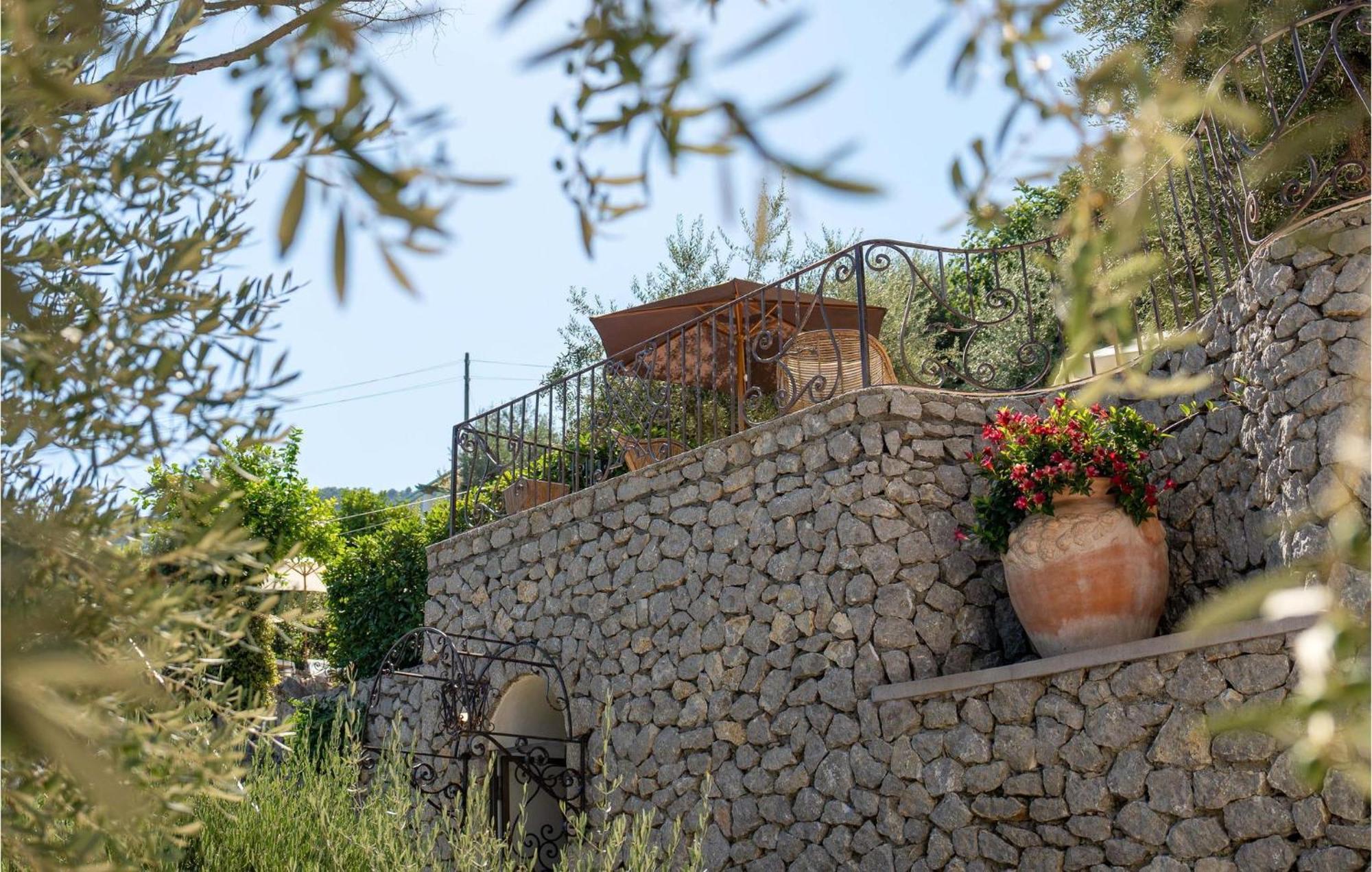 Beautiful Home In Anacapri With Kitchen Buitenkant foto